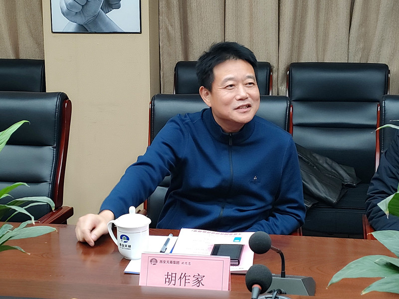 61a702190a8c8.jpg 8胡作家1_副本.jpg