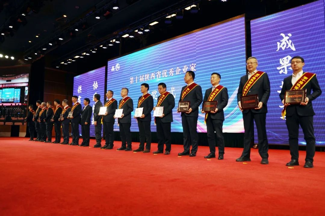 65b0c9fb820fb.jpg 2.jpg